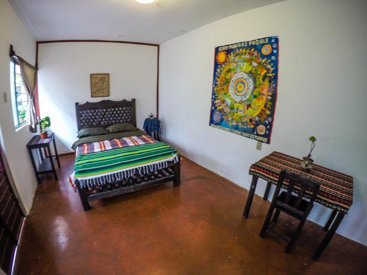 Hostel El Nagual San Cristóbal de Las Casas Екстериор снимка