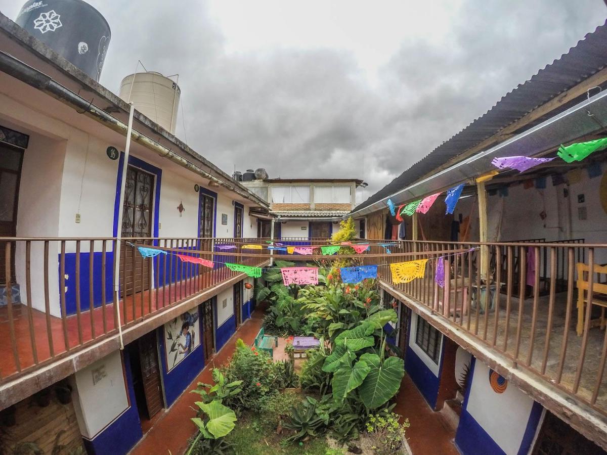 Hostel El Nagual San Cristóbal de Las Casas Екстериор снимка
